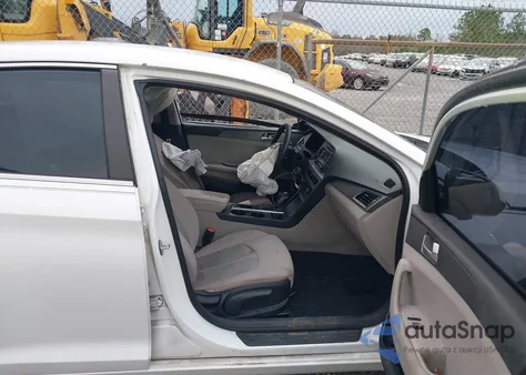 2015 Hyundai Sonata Se z USA, uszkodzony, nr VIN 5NPE24AF2FH202148